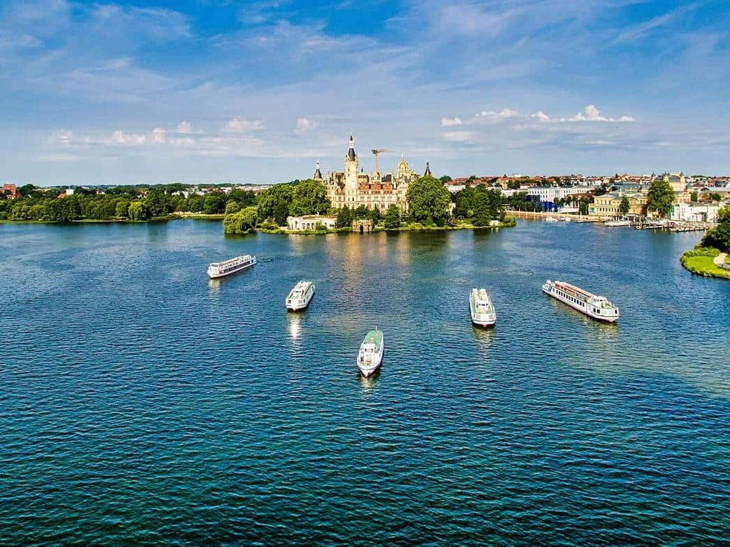 Fahrradtour entlang der Schweriner Seenplatte und die Insel Poel