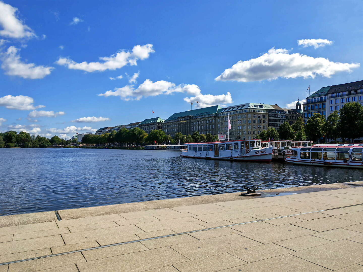 3 Tage die Metropole Hamburg erleben mit  Bus und Bahn