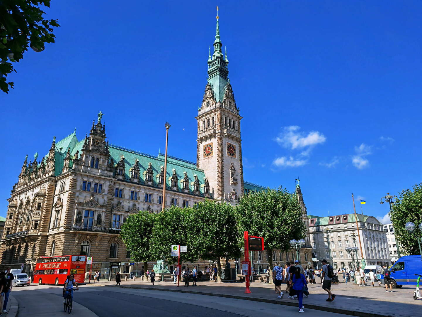 4 Tage die Metropole Hamburg erleben mit Bus und Bahn