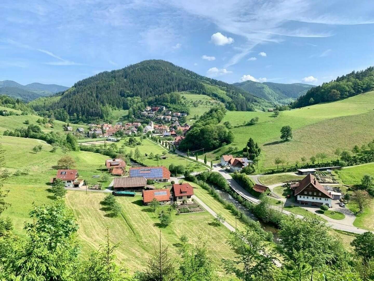 Märchenhafte Nacht im Schwarzwald mit märchenhaften 10-Gang `Tischlein Deck Dich´ Menü