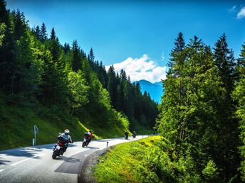 Genuss & Kurven - Motorradtour in die Stuttgarter Umgebung