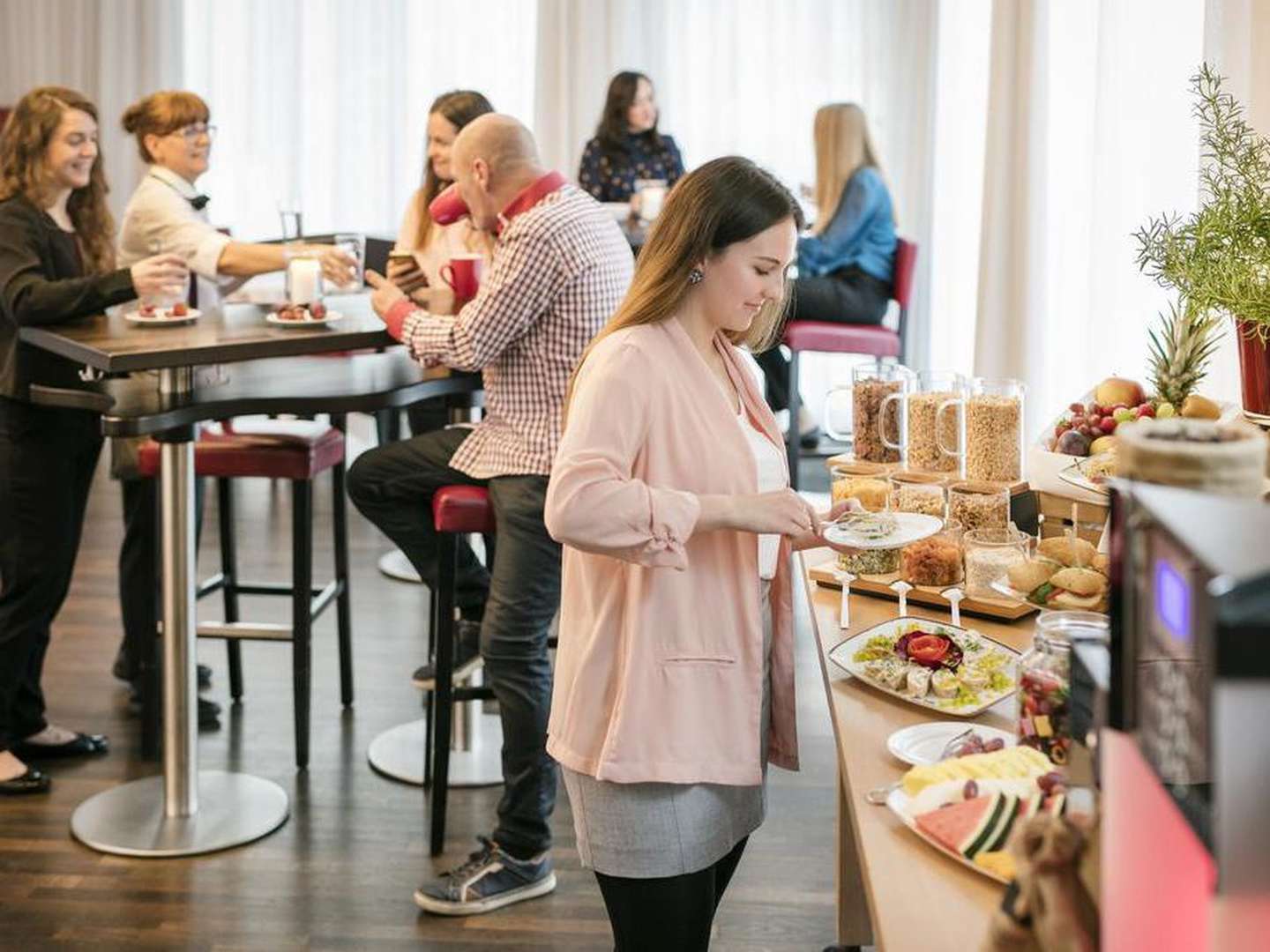 AHOI! Maritime Auszeit in Hamburg inkl. Hafenrundfahrt mitten auf der Elbe - 3 Tage 