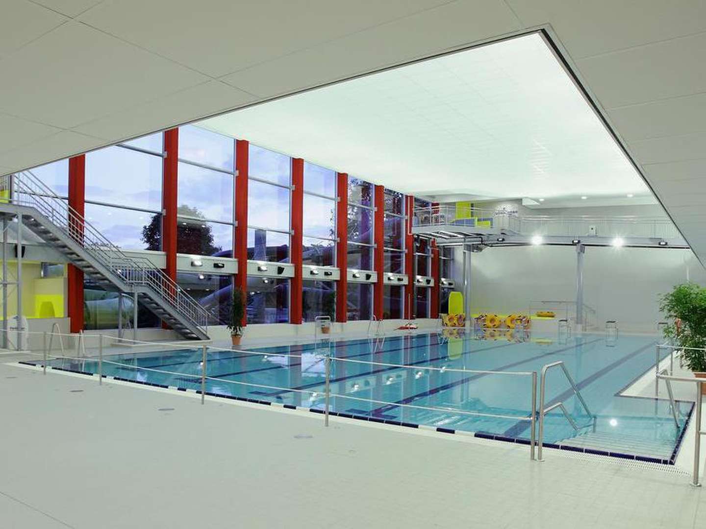 STAY & DIVE S -  2 Tage einfach mal abtauchen im Dive4Life Indoor-Tauchcenter Rheinland 