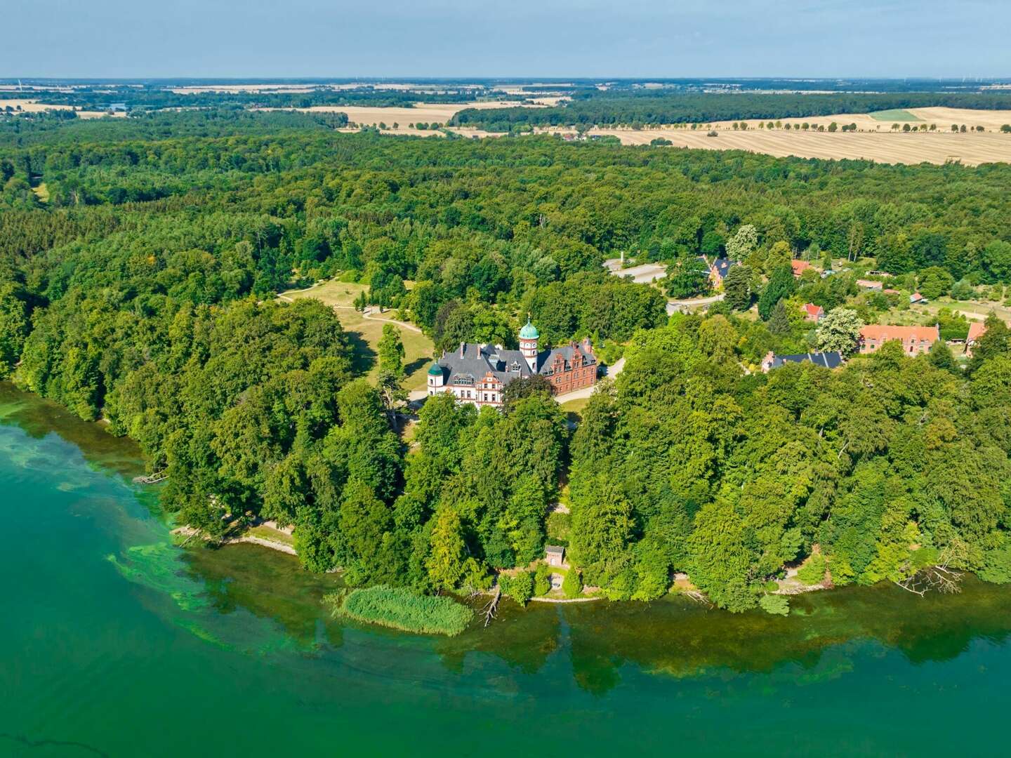 Silvesterurlaub  mit großer Feier am Schweriner See