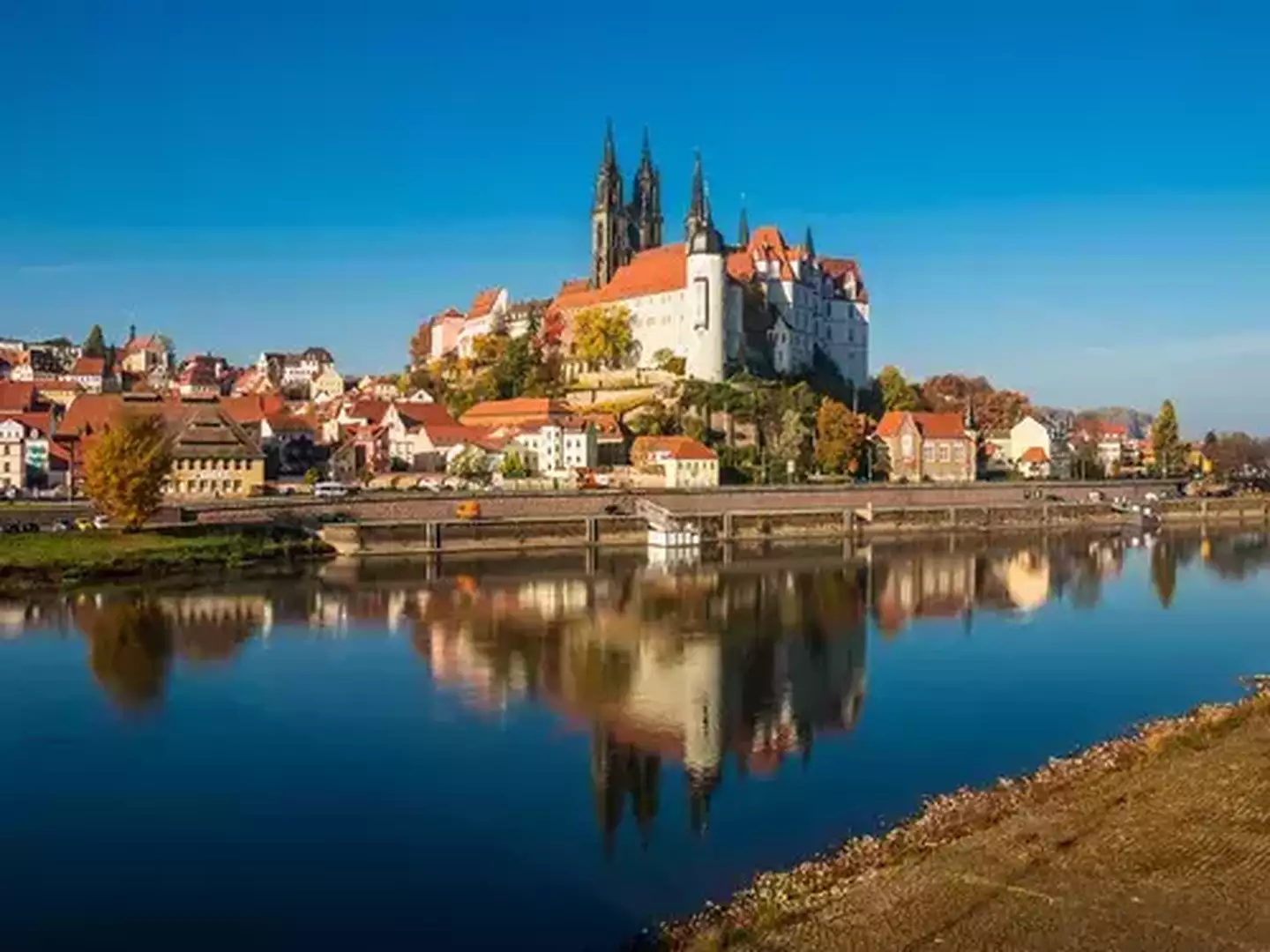 Porzellan und Wein in Meißen direkt an der Elbe