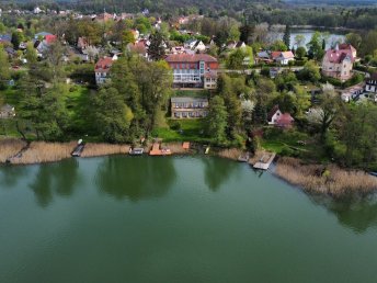 Weihnachtszauber am See - Feiertagsarrangement im Strandhotel Vier Jahreszeiten** 