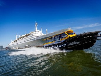 Kurzurlaub auf einem ehemaligen Kreuzfahrtschiff in Rotterdam 3 Nächte