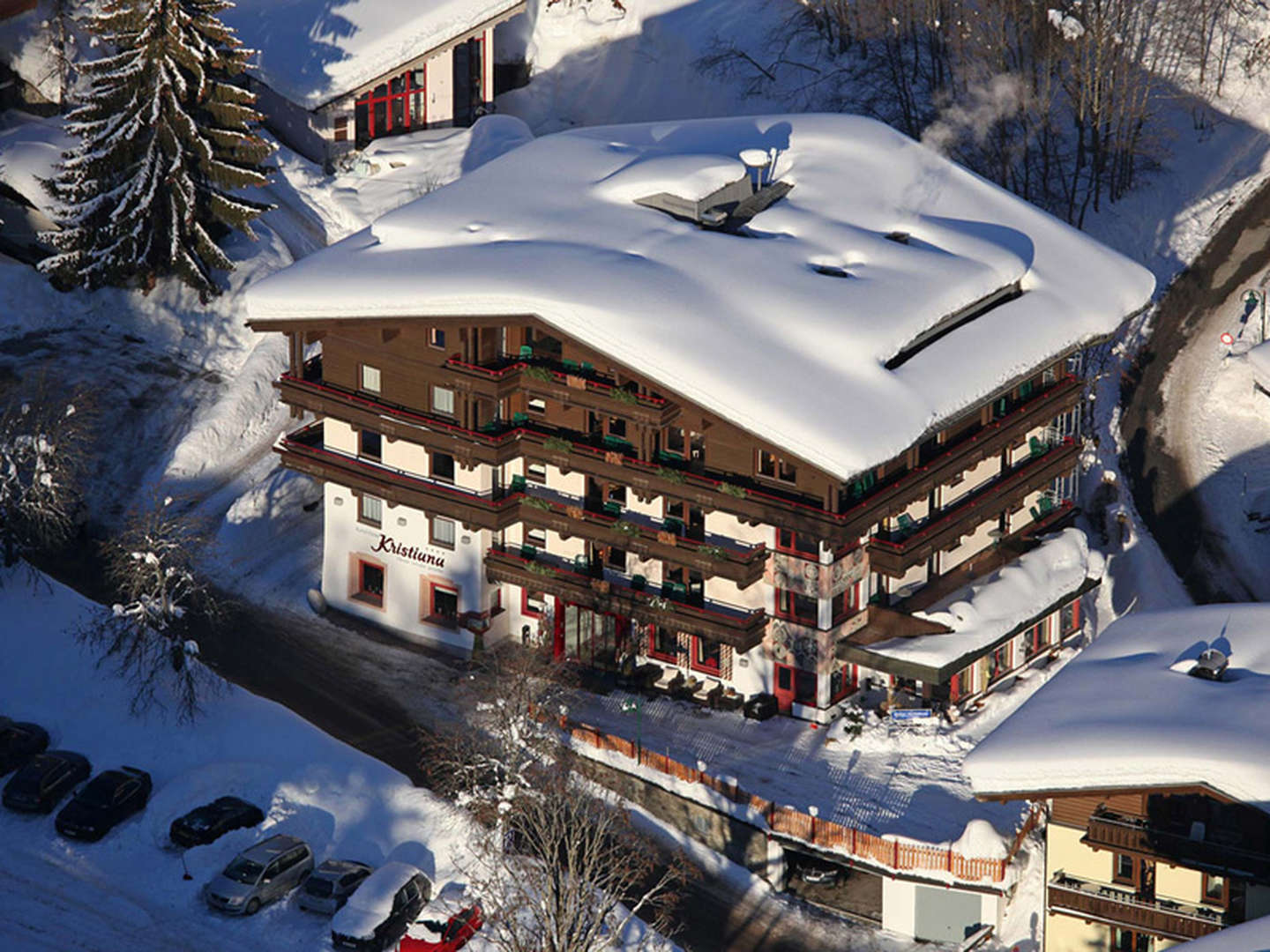 Probier’s mit Wintergemütlichkeit - Skivergnügen in Saalbach Hinterglemm int. in A 421390