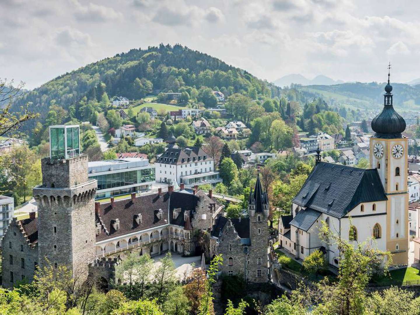 Romantikurlaub in der Turmsuite im Schloss inkl. Frühstück im Bett | 2 Nächte