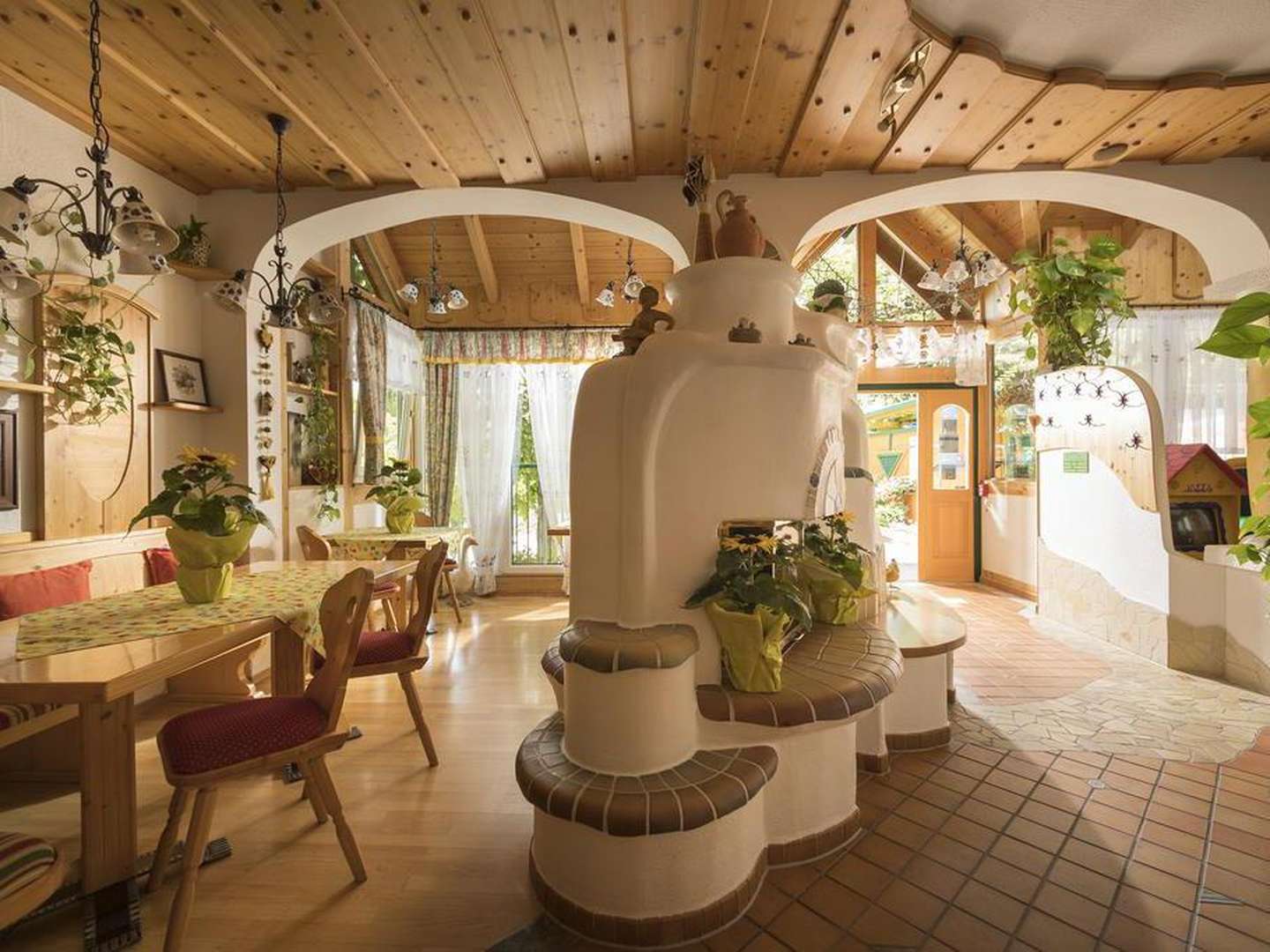 Urlaub zu Fronleichnam im idyllischen Hotel nahe der Therme Loipersdorf   