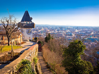 Graz entdecken mit Ticket für Schlossbergbahn sowie Altstadtrundgang durch Graz