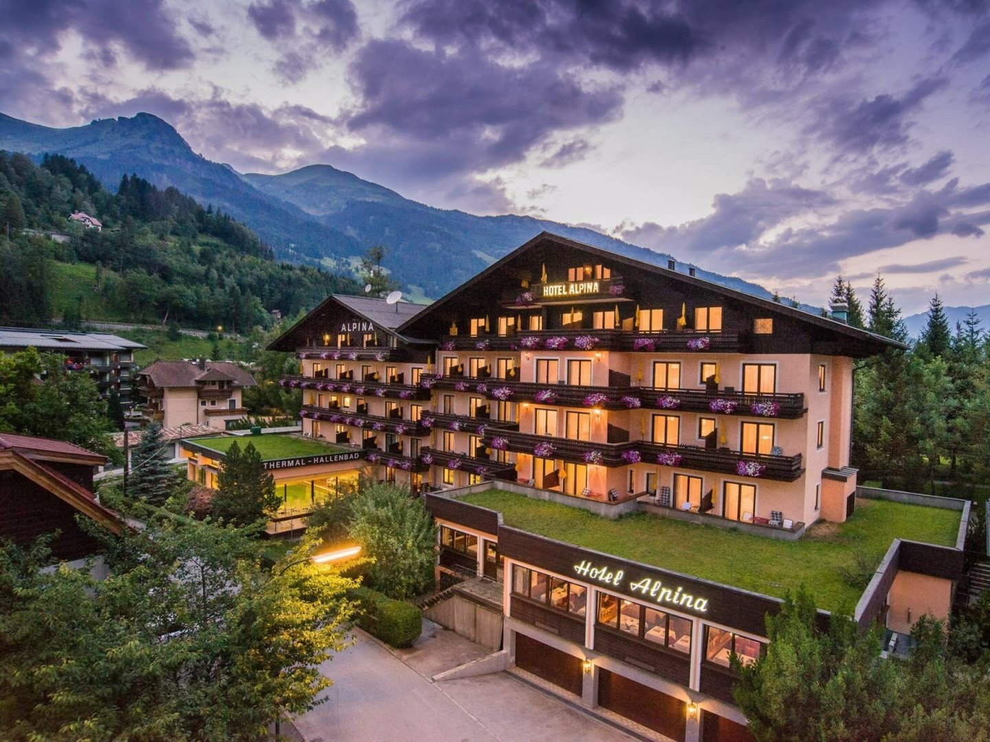 Alpina Wellness-Hit inkl. tägliches Wahlmenü & Eintritt in das Thermal Hallenbad | 4 Nächte