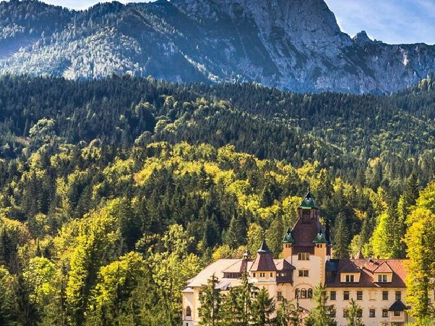 Schneeschuhgeflüster im Naturhotel Schloss Kassegg - erkunden Sie die wunderschöne Landschaft 