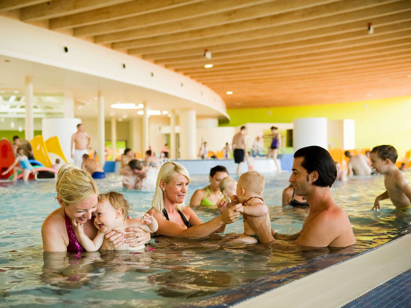 Familienurlaub in der Sonnentherme Lutzmannsburg | 5 Tage All Inclusive, Therme & Kinderbetreuung