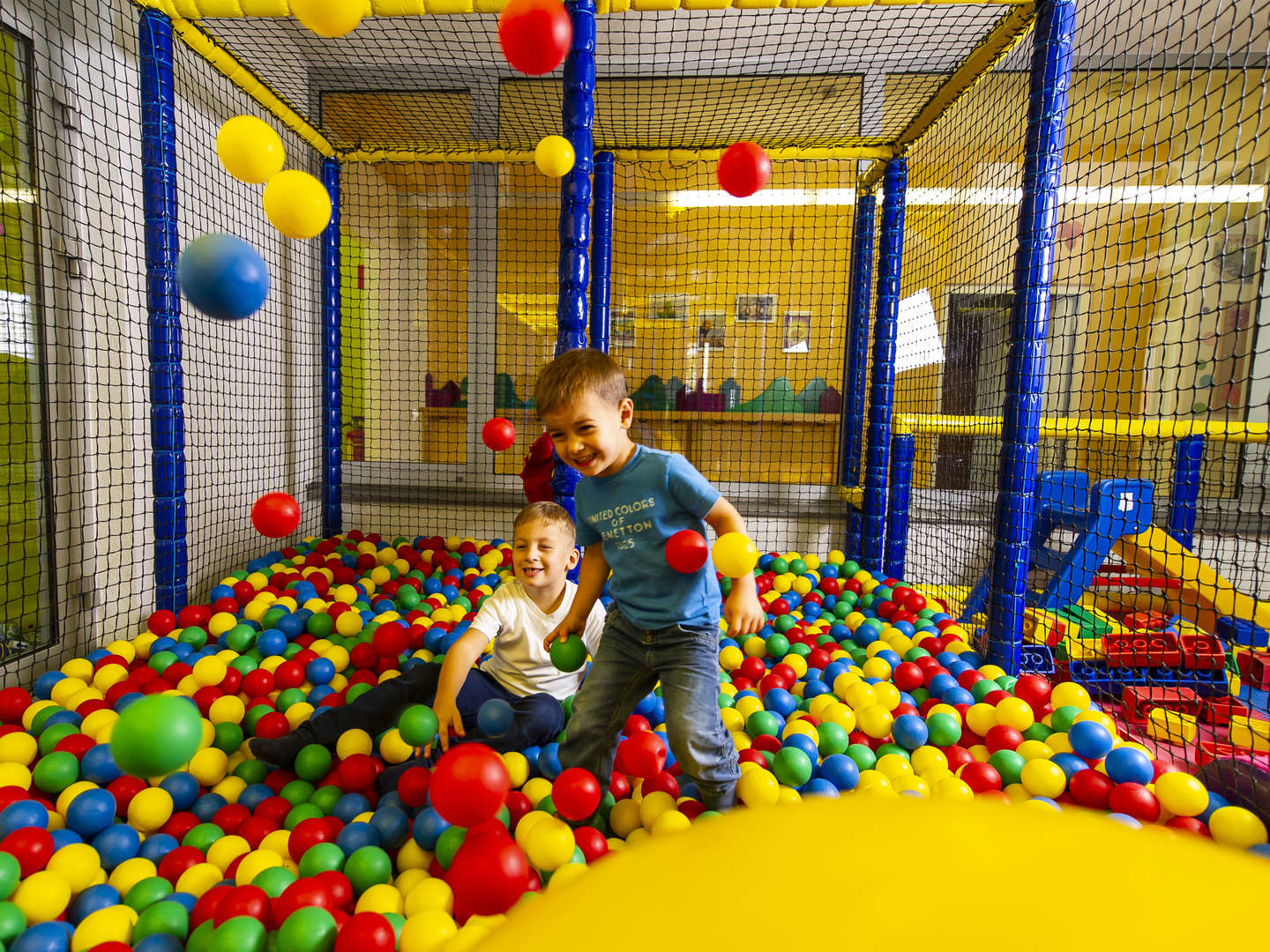 Familienurlaub in der Sonnentherme Lutzmannsburg | 5 Tage All Inclusive, Therme & Kinderbetreuung