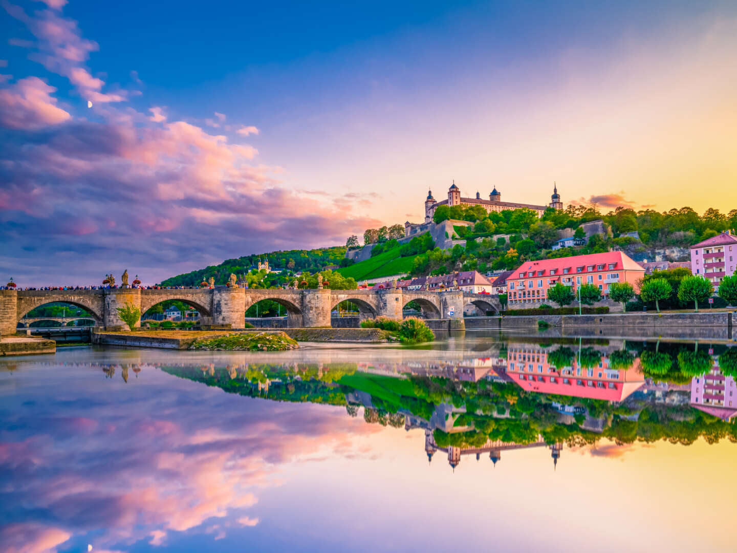 Auf hoher See: Schifffahrt auf dem Main - 4 Tage in Würzburg