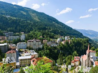 Romantische Auszeit inkl. Felsentherme Bad Gastein, Schmankerl Korb & GasteinCard 