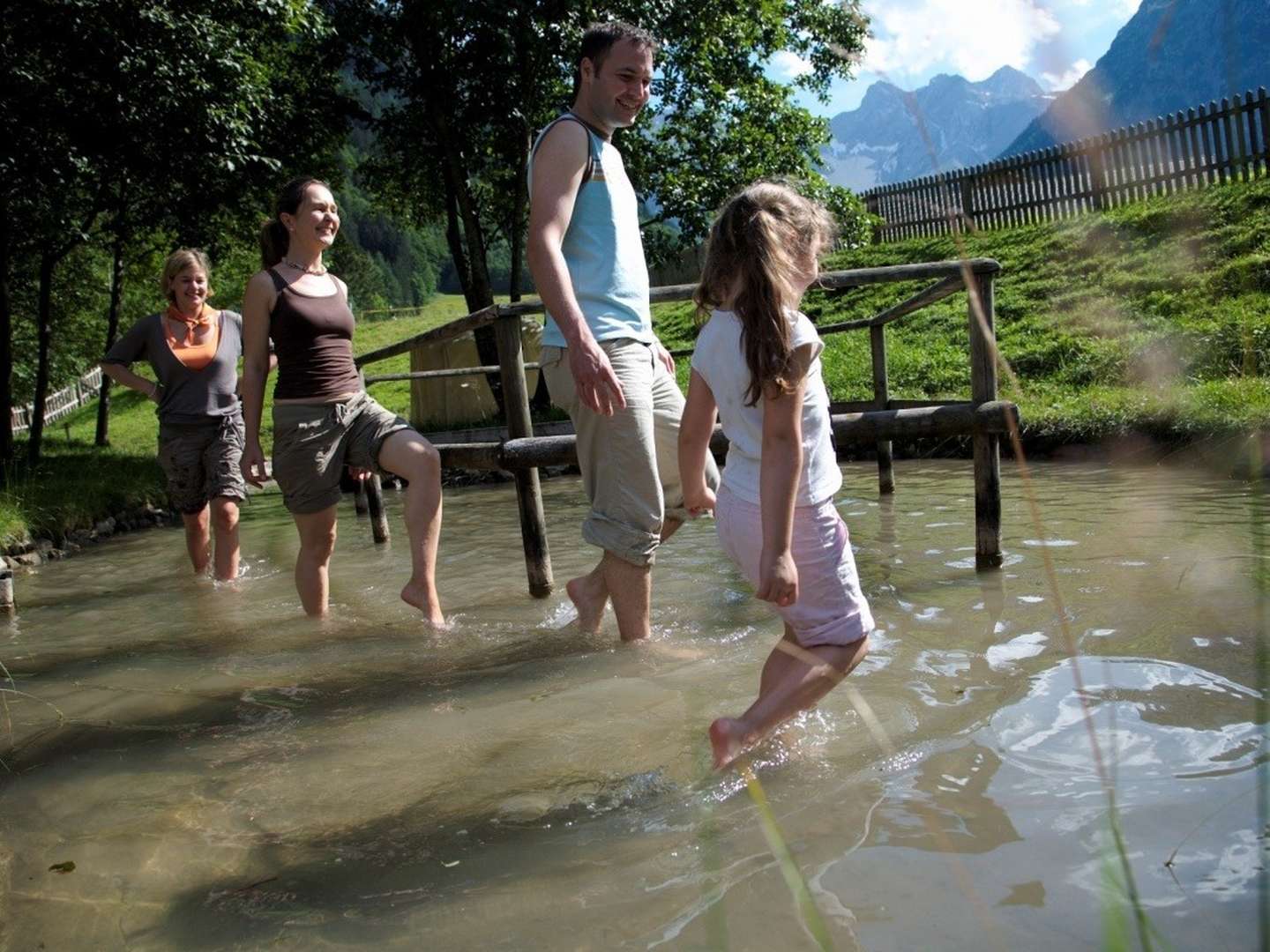 Familienurlaub im Brandnertal mit professioneller Kinderbetreuung | 6 Nächte