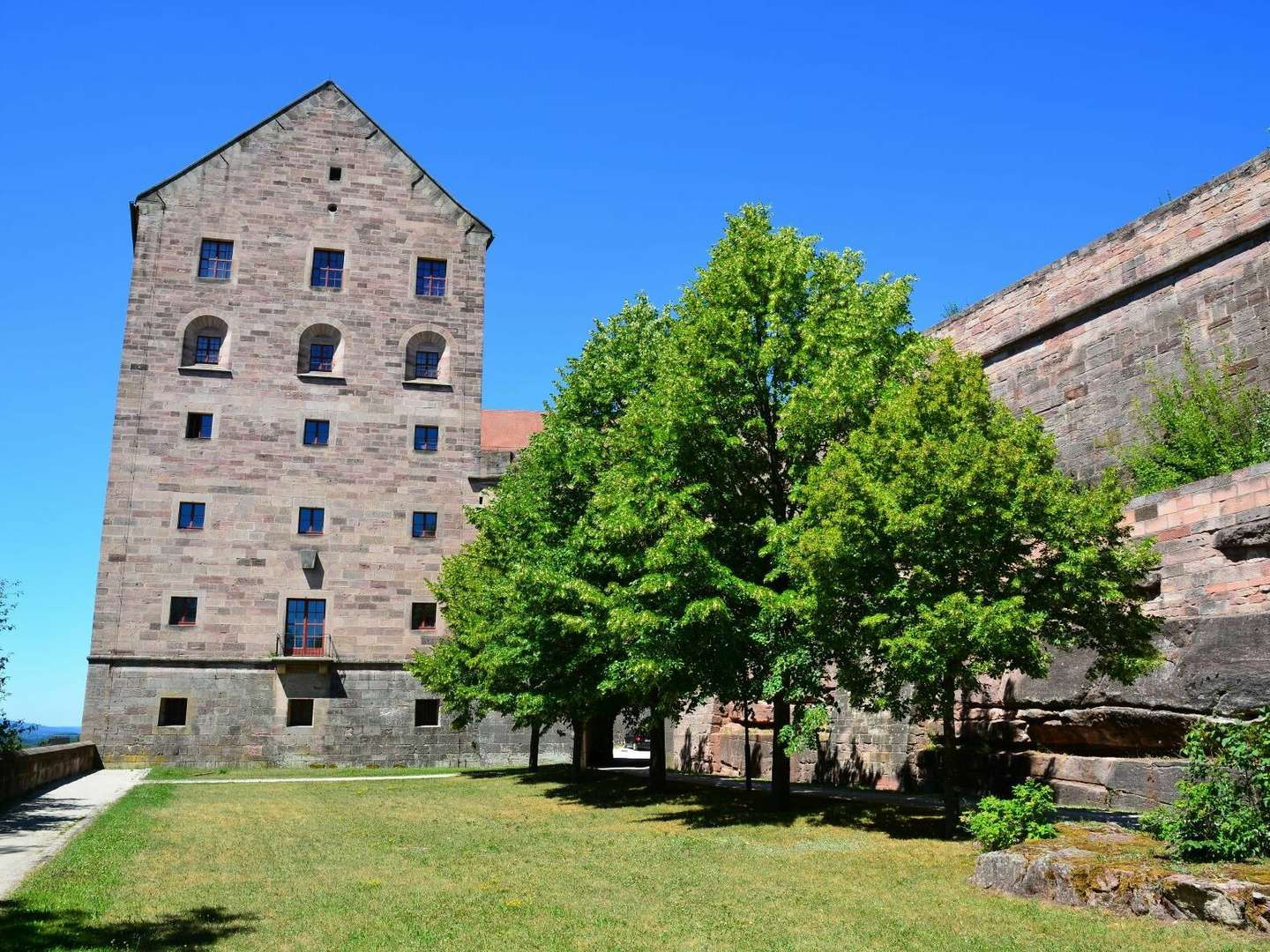 Wellness & Kultur in Kulmbach - mit Lohengrin Therme Bayreuth & Plassenburg