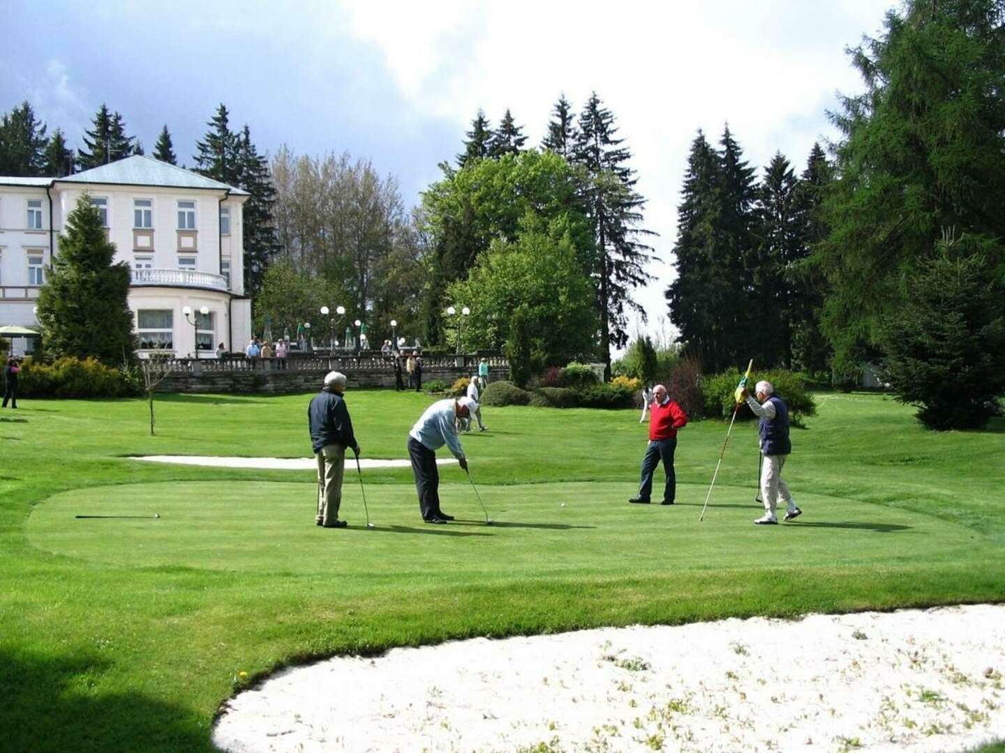 Aufenthalt mit Halbpension und Komplexer Kur im Parkhotel in Marienbad - 8 Tage