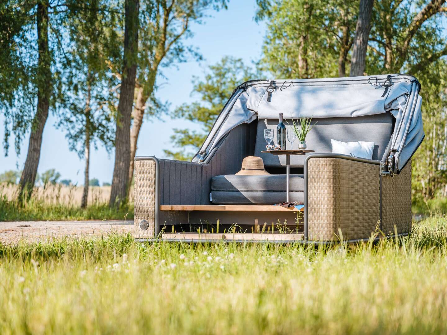 2 Tage Open Air Romantik direkt am Wasser - Schlafen im Schlafstrandkorb inkl. Frühstück