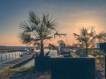 2 Tage Open Air Romantik direkt am Wasser - Schlafen im Schlafstrandkorb inkl. Frühstück