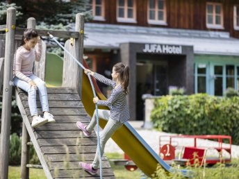 Gemeinsam die Berge erleben: Familienurlaub im JUFA Hotel Eisenerzer Ramsau I 7 Nächte 